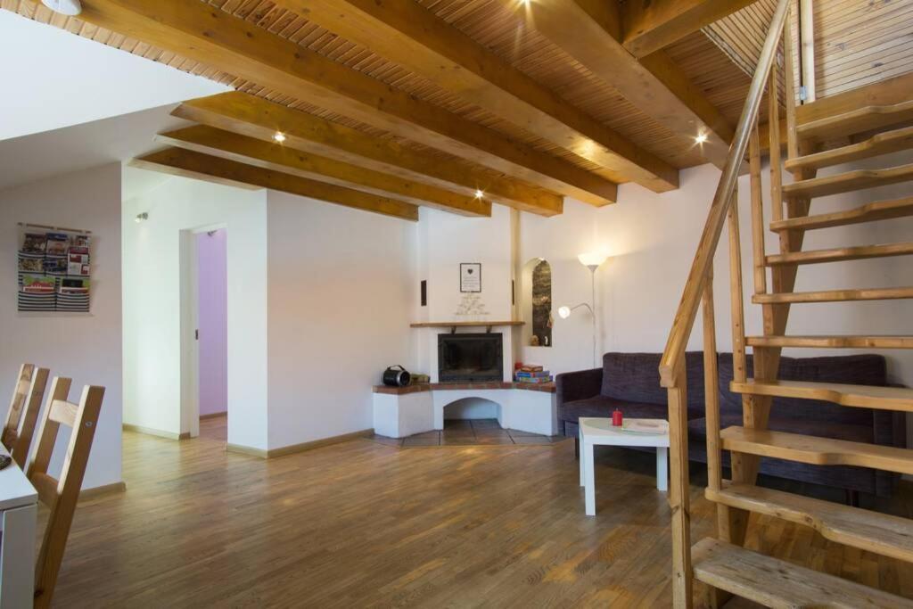 Private Sauna & 4 Bedrooms Old Town Rooftop Apartment Вильнюс Экстерьер фото