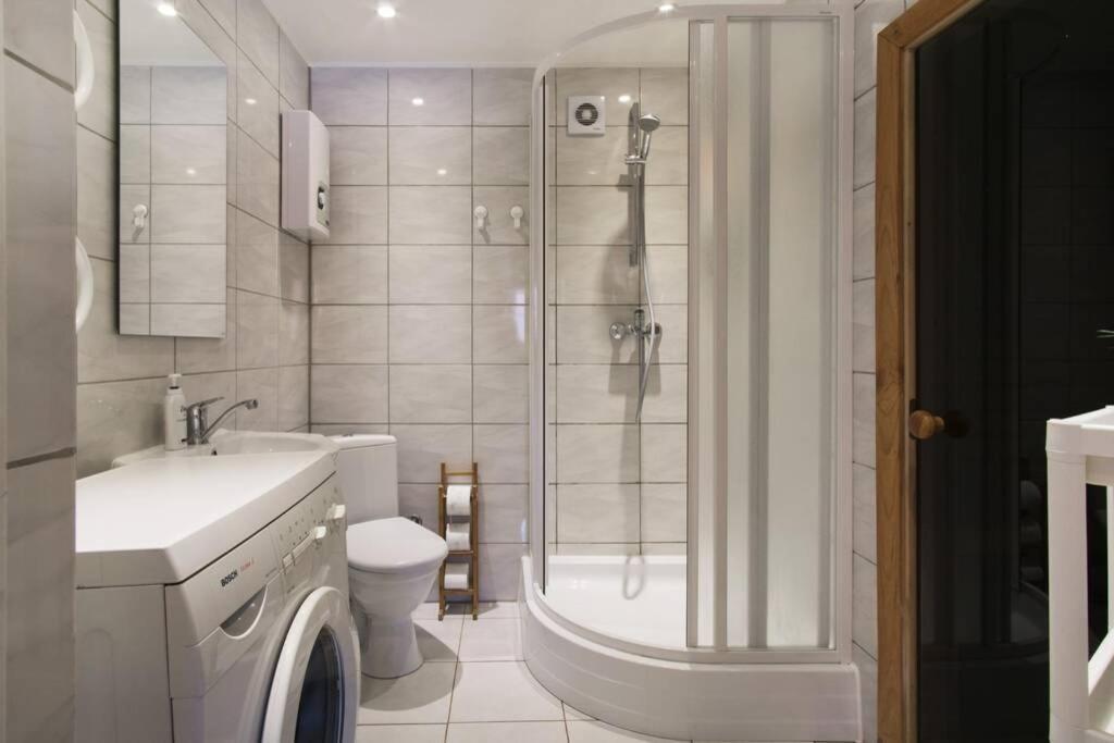 Private Sauna & 4 Bedrooms Old Town Rooftop Apartment Вильнюс Экстерьер фото