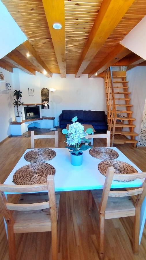Private Sauna & 4 Bedrooms Old Town Rooftop Apartment Вильнюс Экстерьер фото